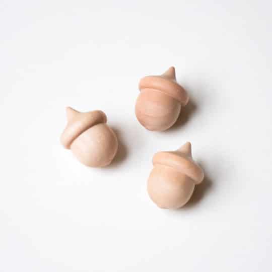 Wooden diffuser, large acorn, pack of 3