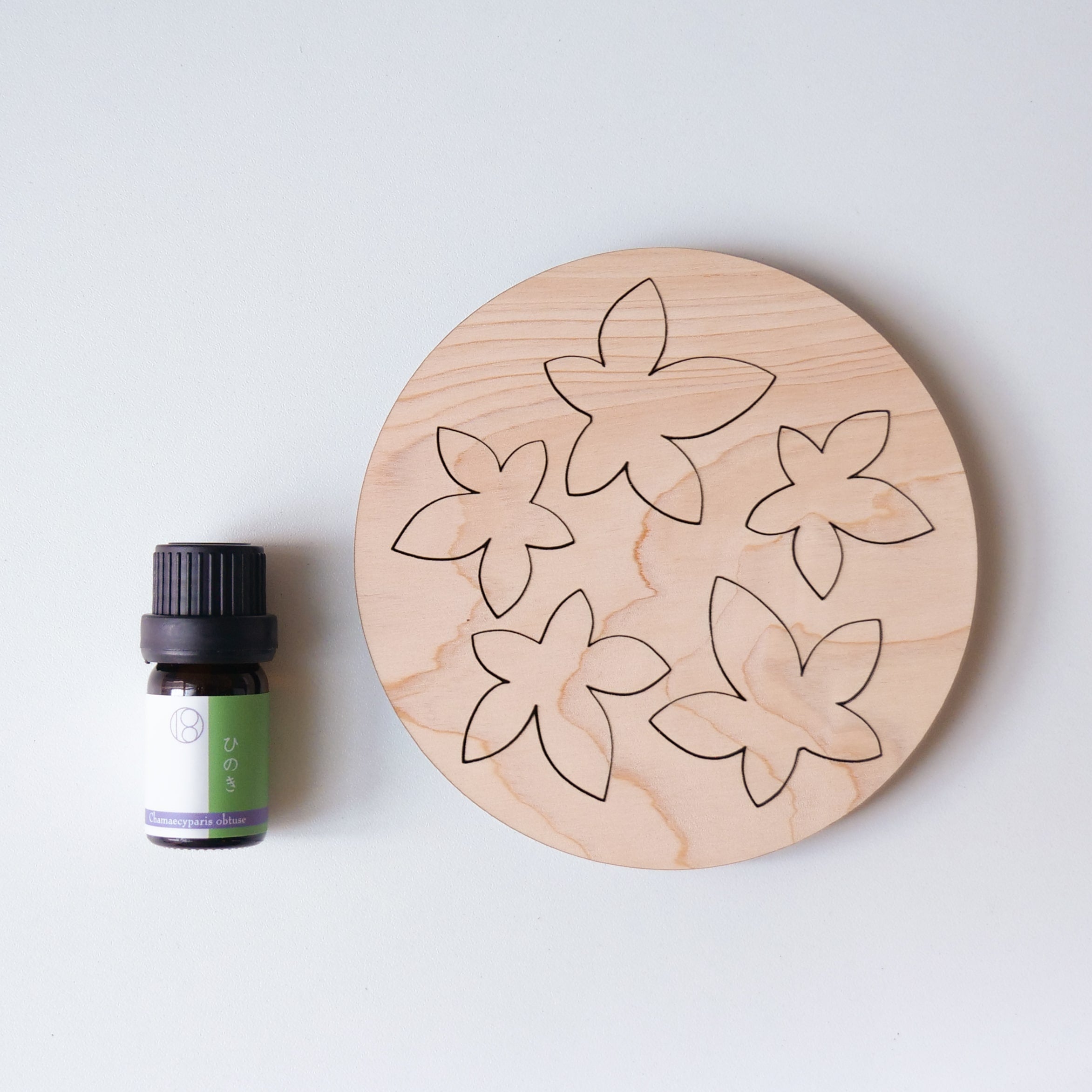 Bath Tree Maple Leaves (+ Hinoki Essential Oil 5ml)