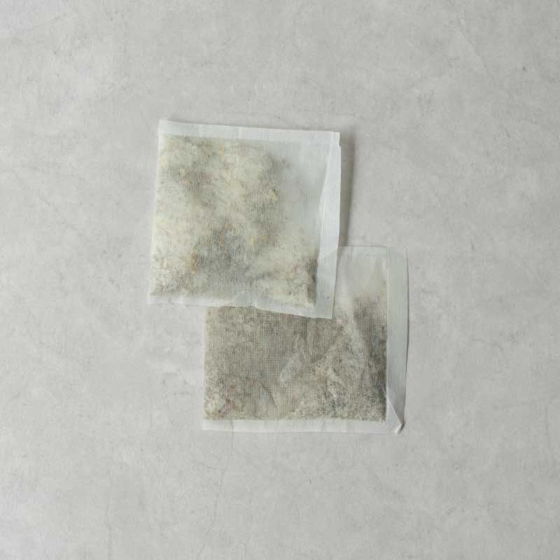 和漢塩湯 レッドソルトと艾葉（ヨモギ）30g×6包